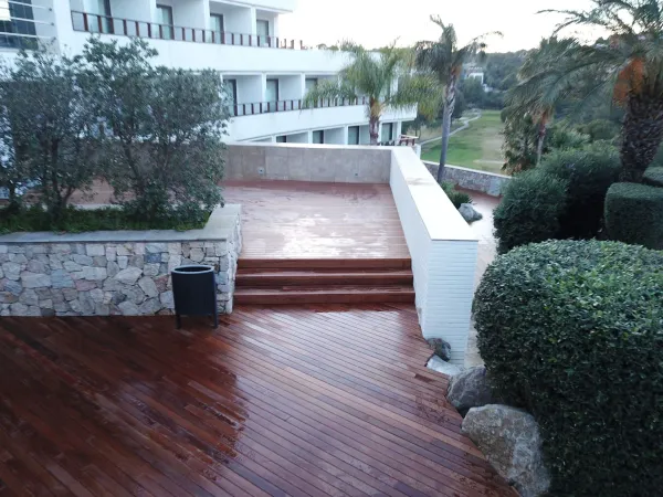 instalación de tarima exterior en instalacion tarima exterior - vista del proyecto mostrando materiales de calidad