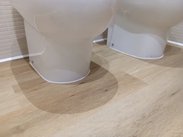 instalación de suelo laminado vivienda en Cerdanyola - proceso de instalación mostrando vista detallada