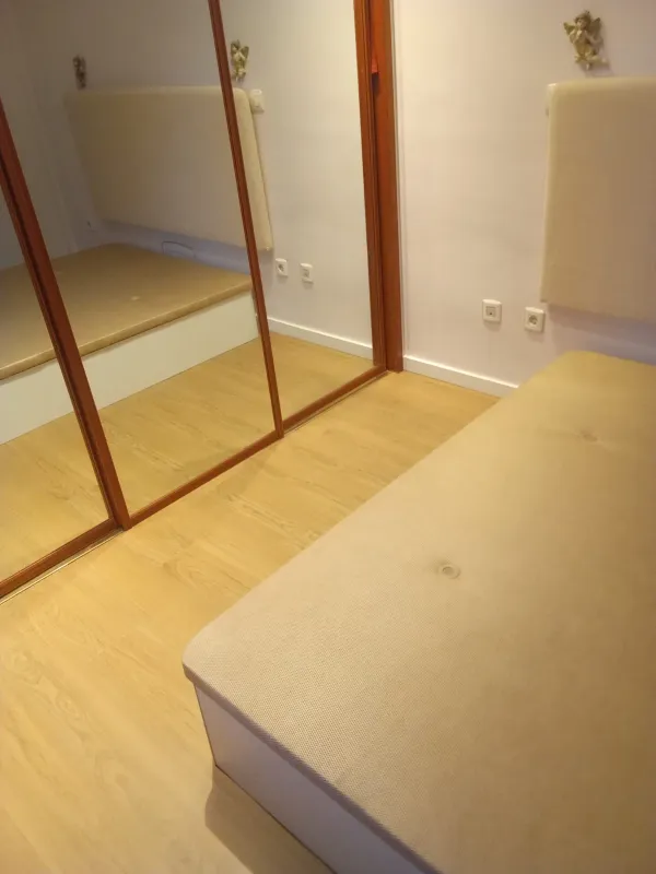 instalación de suelo laminado en instalacion suelo laminado - detalle de acabado mostrando acabado perfecto