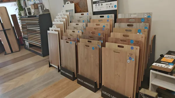 Showroom Instala Express — muestrarios y materiales 1