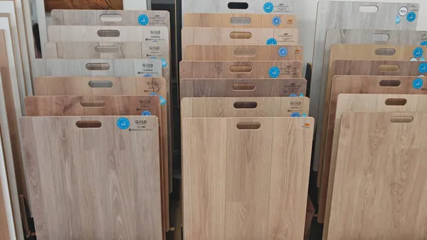 Showroom Instala Express — muestrarios y materiales 3
